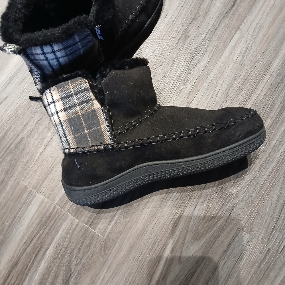 Muk Luks Booties